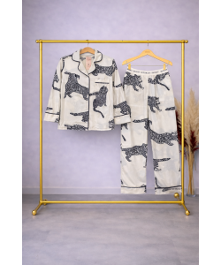 Desenli Beyaz Saten Pijama Takımı