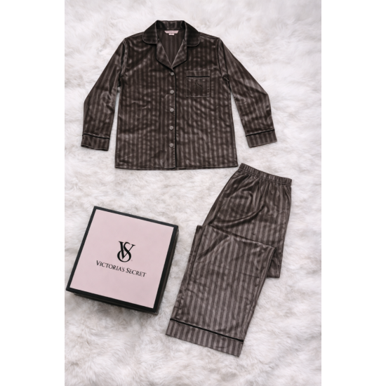 Gri Çizgili Kadife Pijama Takımı